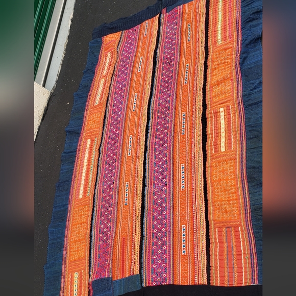 Vintage Blanket South East Asia Hand Embroidered Batik Textile Indigo Dyed 1970s - Picture 4 of 7